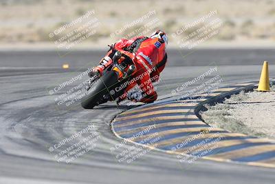 media/Dec-01-2025-Moto Forza (Mon) [[2daa91e15f]]/1-Advanced Group/Session 2 Turn 11 Backside/